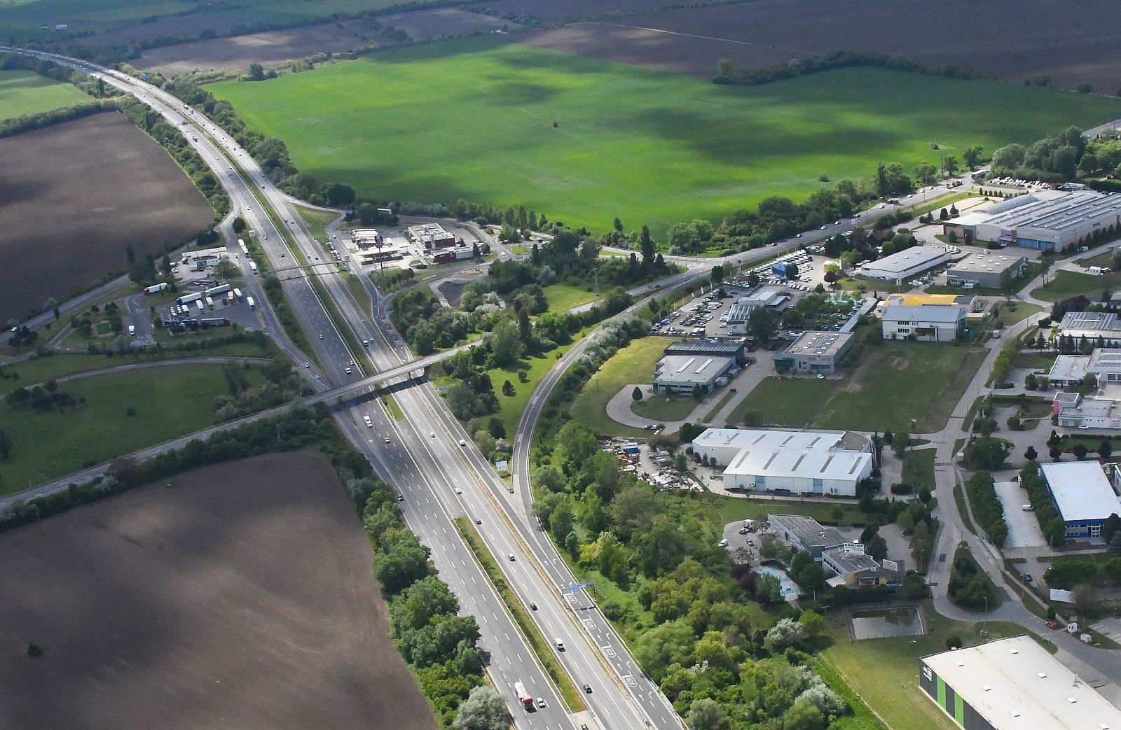 Több helyen is elkerülhetetlen az M7-es nyári felújítása Fehérvár és Budapest között